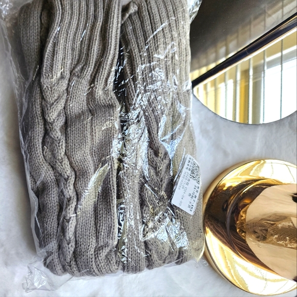 Cable knit thigh high socks - Picture 5 of 5